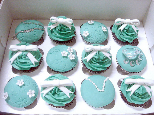 tiffany blue wedding cupcakes